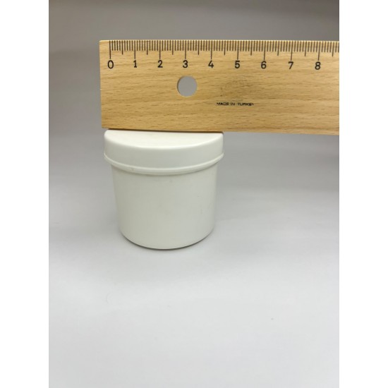 50 ml Beyaz Plastik Pomat Kutusu Vidalı Kapaklı